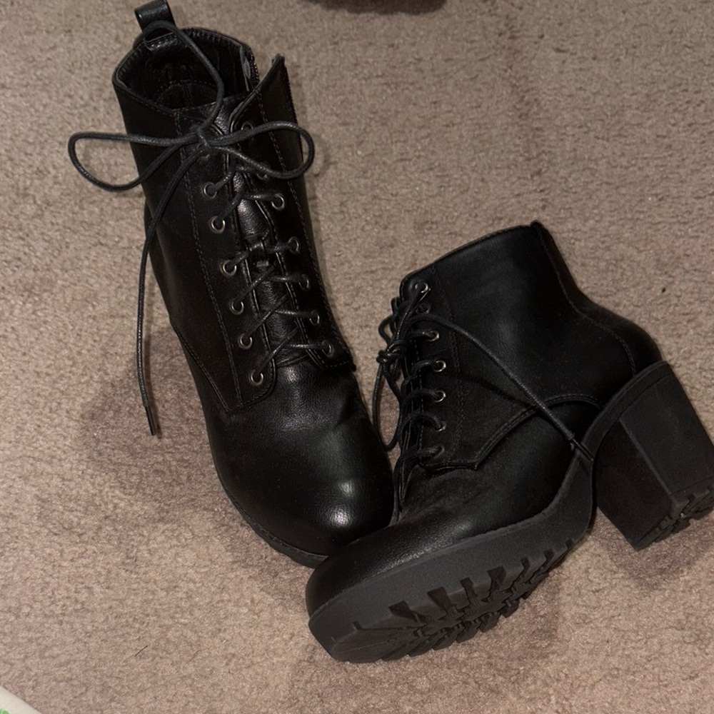 TOP Moda Black Lace Up Boots with Chunky Heel